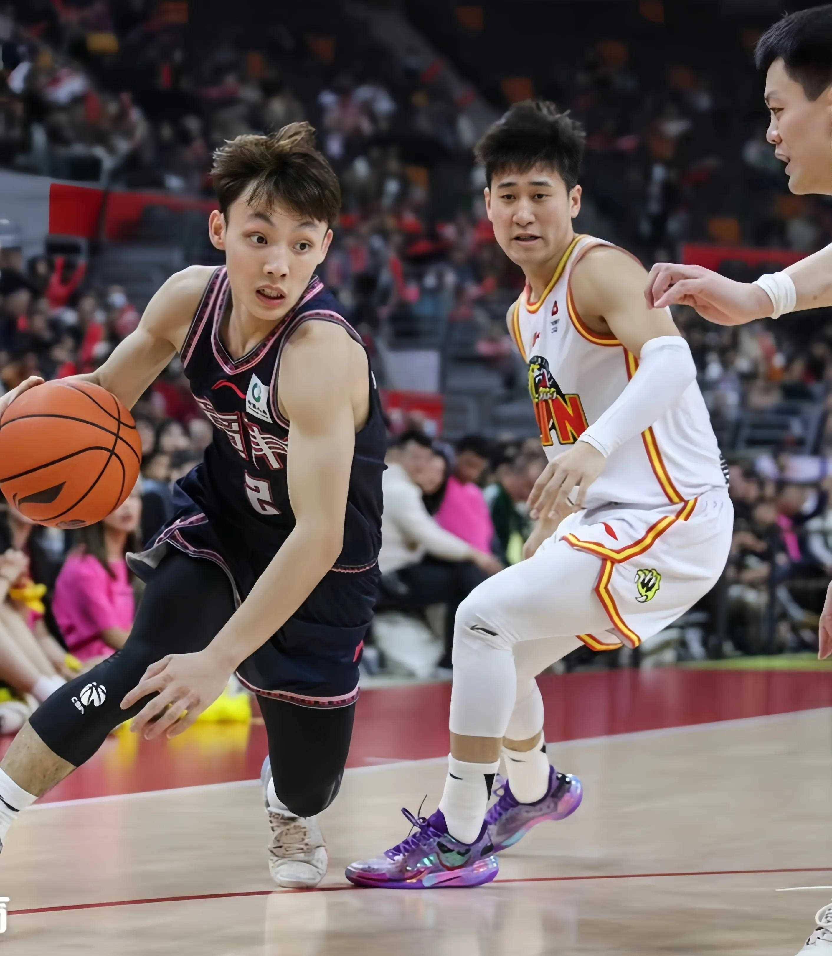 海星体育官网-包含里程碑夜！拜仁慕尼黑单刀错失，CBA常规赛集结日刷纪录，引发热议，阵容厚度经受考验的词条-海星体育官网