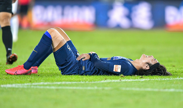 海星app-阿贾克斯训练开放日；加时末段队长鼓劲引欢呼；中超在即；训练强度明显提升-海星app